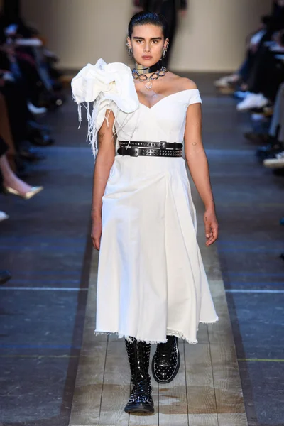 Look 23